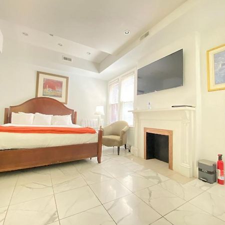 Large Duplex Apt 2Bdrm 1Den-Metro Washington Exterior photo