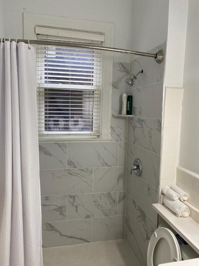 Large Duplex Apt 2Bdrm 1Den-Metro Washington Exterior photo
