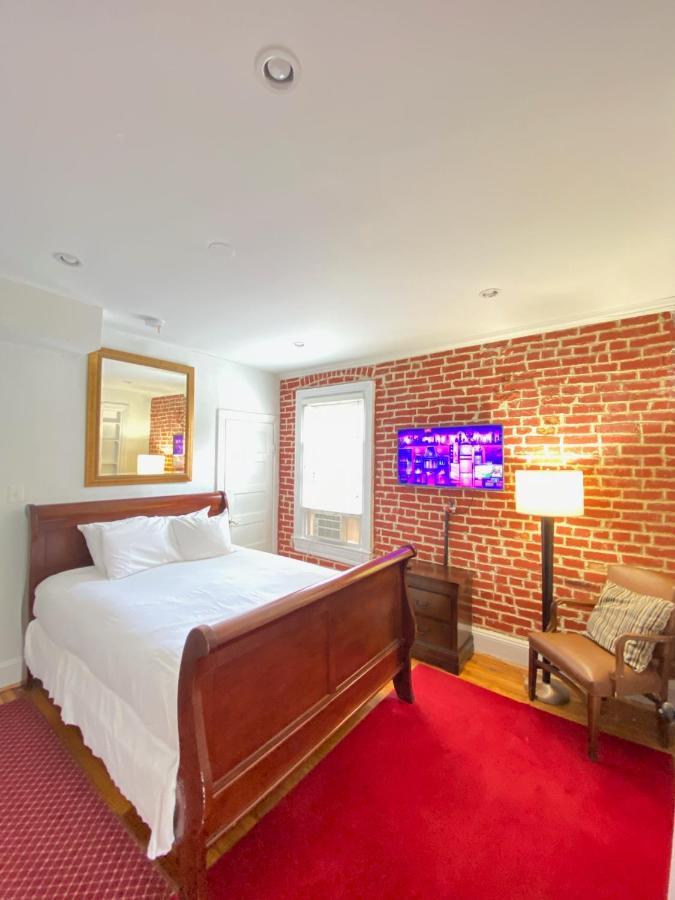 Large Duplex Apt 2Bdrm 1Den-Metro Washington Exterior photo