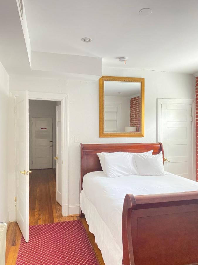 Large Duplex Apt 2Bdrm 1Den-Metro Washington Exterior photo